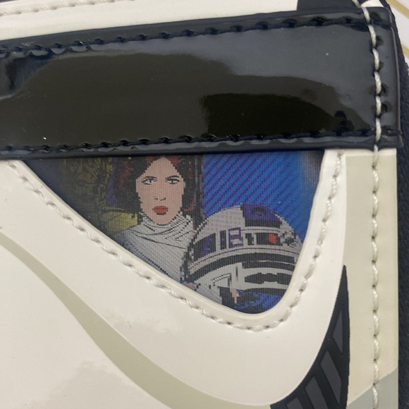 Loungefly Star Wars lenticular - Picture 6 of 10